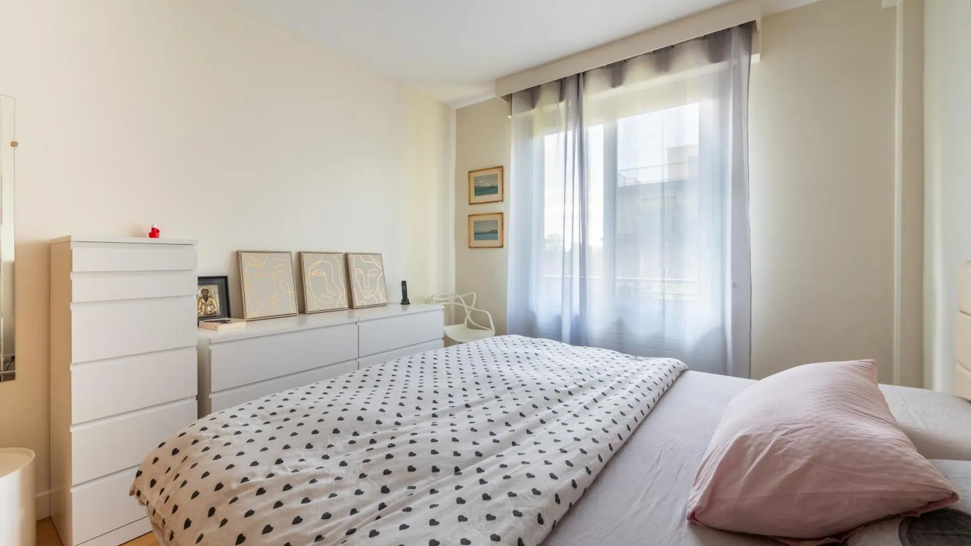 Spacious 3Bd Family Apartment Auteuil Paris 0*,  Fransa